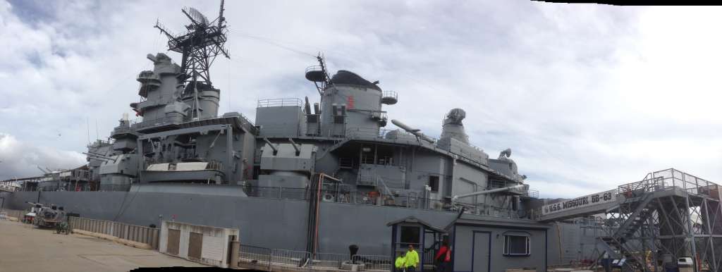Линкор USS Missouri.